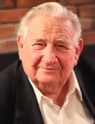 Jerry Elison's theatrical influence gathered thousands