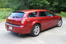 Currently, the dodge magnum has a score of 8.5 out of 10, which is based on our evaluation of 58 pieces of research and data. File 05 Dodge Magnum Rt 9467758925 Jpg Wikipedia