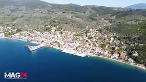 Όταν φτάσεις στη γλύφα έχεις την αίσθηση πως βρίσκεσαι σε νησί, τόσο λόγω των παραλιών της όσο και λόγω του λιμανιού. Etoimo To Neo Limani Sth Glyfa Nea Pnoh Anapty3hs Sthn Perioxh Fwto Binteo Mag24