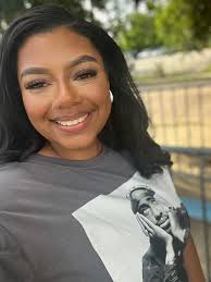 Hi all! I just wanted to introduce myself and share one of my favorite AI  photos❣️ (this is not my work) I'm Reesie and I'm from Texas😁