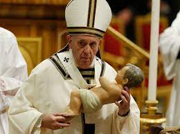 Popes Christmas Mass 2021 Pope Francis Will Celebrate Mass Early On Christmas Eve To Keep Italy S Covid 19 Curfew America Magazine