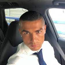 Mimpi tentang potong rambut merupakan salah satu mimpi yang bisa ditafsirkan menurut islam. Ternyata Ini Alasan Cristiano Ronaldo Potong Rambut Ala Tentara