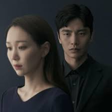 Love, mommy after coming out of her latest stint in a psychiatric ward, a mother's son comes to care for her and their abnormal relationship unfolds. Film Korea Lies Defolbell