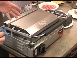 Comment Netoyer Son Grill Panini Avec Notre Pierre De Cuisson Vollrath Youtube