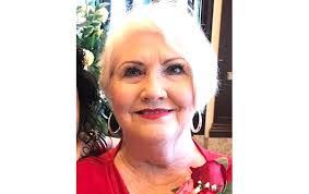 Kathleen Lunt's Instagram, Twitter & Facebook