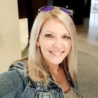 Tracy Fries's Instagram, Twitter & Facebook