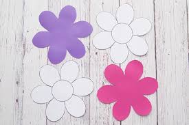 Use a printable template to make a paper gift box or decoration from scratch for that homemade touch! Flower Template The Best Ideas For Kids