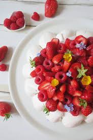 Pavlova Aux Fruits Rouges Recette Pavlova Pavlova Dessert Aux Fruits