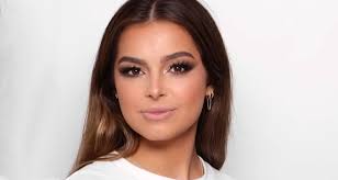 Addison Rae Explains How She Accidentally Joined The Hype House Addison Rae Hype House Just Jared Jr
