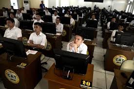 Ke dalam ruangan, peserta tes hanya diperkenankan membawa kartu peserta dan kartu identitas. Tes Cpns 2019 Begini Cara Dan Trik Menjawabnya Kabar24 Bisnis Com