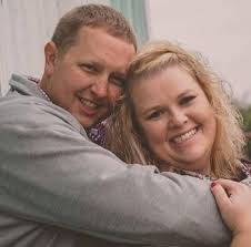 Melissa Niemann's Instagram, Twitter & Facebook