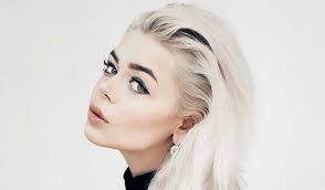 В июне прошлого года певица алина гросу сыграла шикарную свадьбу в италии со своим возлюбленным александром, но уже сегодня ей приписывают роман с известным актером. Alina Grosu Kto To Udivlyaet Tverkom A Ya Balnymi Tancami Tnt Music Zdes Tvoya Muzyka