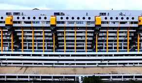 Welcome to golden mile complex. Golden Mile Best Eats Occult Stores And Karaoke In Little Thailand