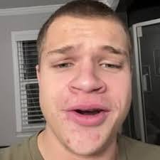 Mary Galusha's Instagram, Twitter & Facebook