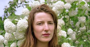 Lou-Lou van Staaveren wil in haar foto's de ideale tuin creëren