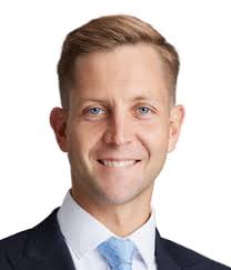 Dr Sebastian Leathersich