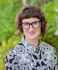 Zoe Bender's Instagram, Twitter & Facebook