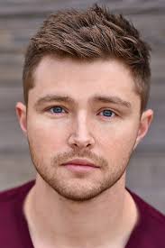 In 2014, he began dating actress ayla kell and the. Sterling Knight Peliculas Edad Y Biografia