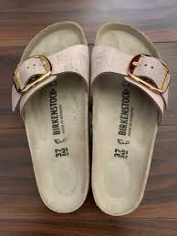 Birkenstock Arizona Washed Metallic Rose Gold Brand New See Description On Box For Sizing Color Washed Metallic Rose Gold Sold Out At Most Places And Hard To Fi Birkenstock Sandals Birkenstock Sell Gold