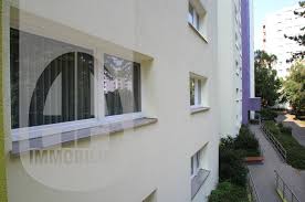 Die geräumigen zimmer verteilen sich auf ca. 3 Zimmer Wohnung Mit Balkon Zum Kauf Und Bezugsfrei Berlin Ar Immobilien