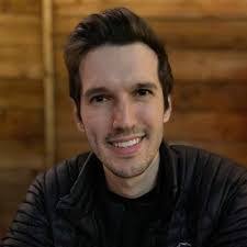 Bryan Burr's Instagram, Twitter & Facebook