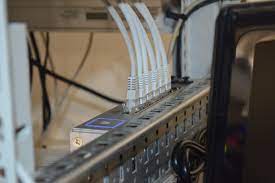8 Factors To Consider When Choosing An Internet Service Provider – Nomad  Internet