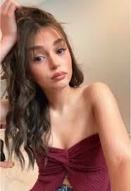 Hailey Craig's Instagram, Twitter & Facebook