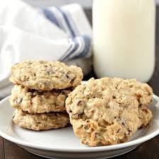 Banana Oatmeal Cookies With Chocolate Chips And Walnuts Banana Oatmeal Cookies Oatmeal Cookie Recipes Sugar Cookies Recipe