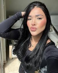 Mariana Finol's Instagram, Twitter & Facebook