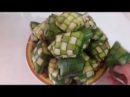 Berarti kurang dari 3 minggu insyaallah kita akan bertemu hari raya idul fitri. Tips Cara Memasak Ketupat Pulut Youtube