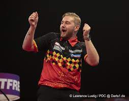However, the belgian swiftly found himself van den bergh avoided a whitewash as he finally found his range to take the next three legs. Van Den Bergh Gewinnt Das World Matchplay 2020