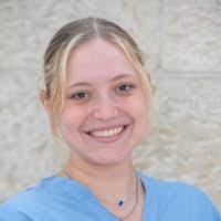 200+ "Képes" profiles