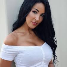 Latasha Howe's Instagram, Twitter & Facebook