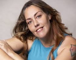 Shenna Williams's Instagram, Twitter & Facebook