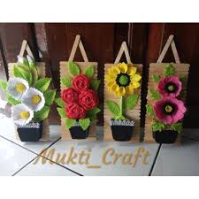 Ide kreatif vas bunga dari stik es krim popsicle stick craft. Paket 4 Hiasan Dinding Bunga Flanel Kerajinan Stik Eskrim Shopee Indonesia