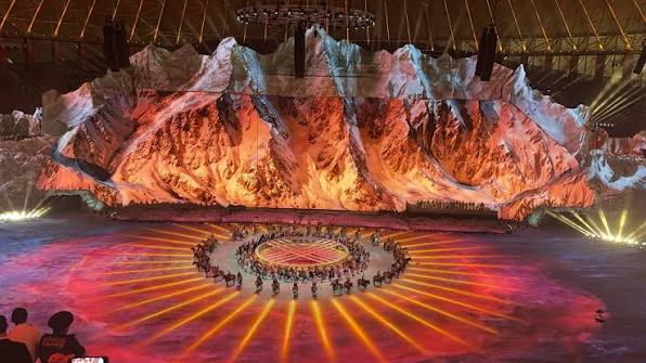 Преображение концертной площадки «Бишкек Арена» во время открытия VI Всемирных игр кочевников. #вик #кабар #wng