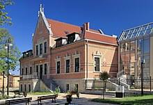 Zaskocz swoją drugą połówkę już w sobotę i odwiedźcie naszą strefę gastronomiczną (food court), gdzie będą czekać na was. Zory Wikipedia