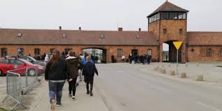 Podívejte se na další nápady na téma komory. Poznavaci Exkurze Zaku 8 A 9 Rocniku Osvetim Zs F Hrubina Havirov