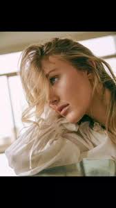 REST IN PEACE SIENNA WEIR 💔 Sienna Weir, Miss Universe Australia 2022  finalist, has passed away at the age of 23. She died after experiencing a  horseback accident in her native Australia. Wier's death ...