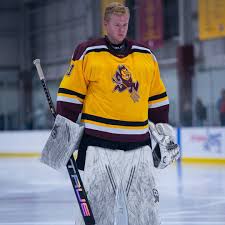 🎓 𝗦𝘁𝘂𝗱𝗲𝗻𝘁 𝗠𝗲𝗺𝗯𝗲𝗿 𝗦𝗽𝗼𝘁𝗹𝗶𝗴𝗵𝘁: 𝗡𝗮𝘁𝗲 𝗚𝗹𝗲𝗻𝗻 🏒  𝗛𝗼𝗰𝗸𝗲𝘆 𝗘𝗻𝘁𝗵𝘂𝘀𝗶𝗮𝘀𝘁: Growing up in North Carolina during the  rise of the Hurricanes, Nate was inspired to pursue hockey. Starting as a  young skater, he