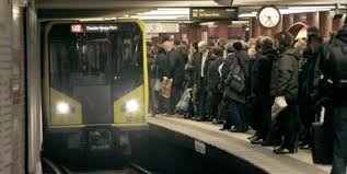 In der laufenden tarifrunde bei dem landesunternehmen will verdi damit. Lokfuhrerstreik Bei Berliner S Bahn Chaos Bleibt Uberschaubar Taz De