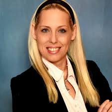 Lori Wills's Instagram, Twitter & Facebook