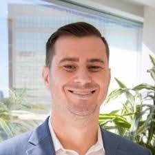 Eric Sands's Instagram, Twitter & Facebook