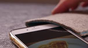 Ich benutzte eine nähmaschine für alles außer dem kameraloch. Diy Handyhulle Anleitung Handyhulle Selber Machen