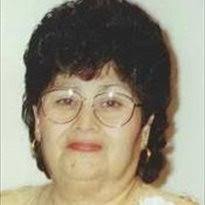 Pauline Gomez's Instagram, Twitter & Facebook