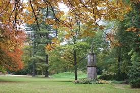 Thomaswiese Mit Brunnensaule Am Theresienstein Wunderschoner Park In Hof In Hochfranken Garten Park Bilder Bildergalerie Hof