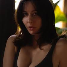 Elizabeth Dark (@theelizabethdark) • Instagram photos and videos