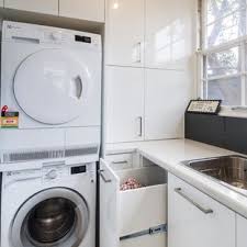 Angles between the main house and the garage often leave galley or. 75 Beautiful Modern L Shaped Laundry Room Pictures Ideas July 2021 Houzz