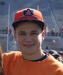 Casper tager lattergas til fester: »Man føler sig som en anden i 30  sekunder«