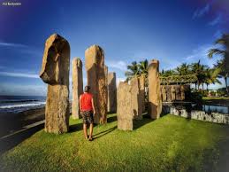 Construction on the great monument began 5,000 years ago; Wow Ada Stonehenge Keren Di Gianyar Lho